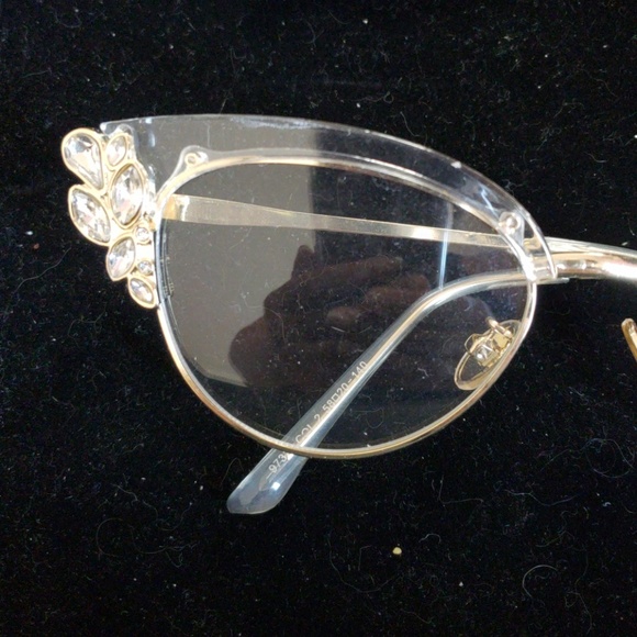 Clear Vintage Rhinestone Statement Sunglasses - Picture 2 of 3